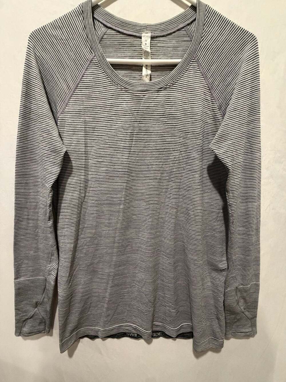 Lululemon Swiftly Tech Long Sleeve 2.0 Stripe Top, Size 12